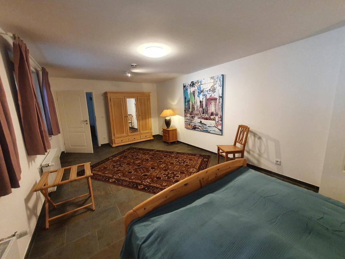Grosses Ferienhaus Sauerburgblick Sauerthal エクステリア 写真
