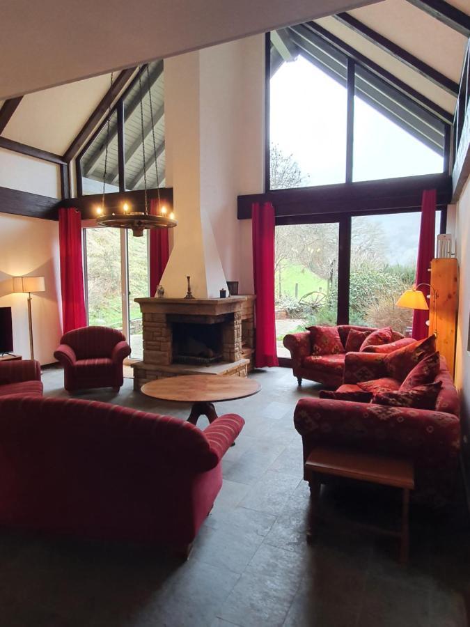 Grosses Ferienhaus Sauerburgblick Sauerthal エクステリア 写真