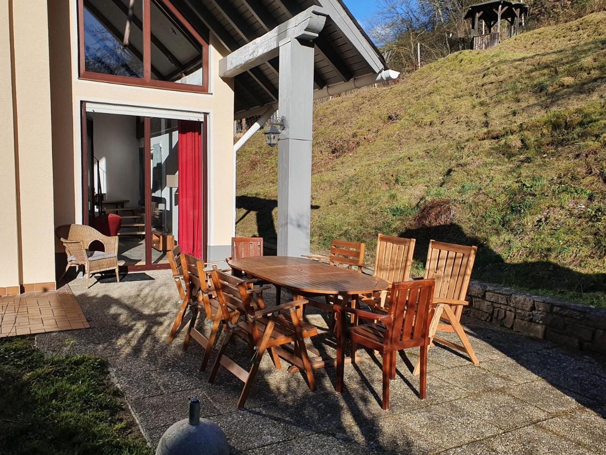Grosses Ferienhaus Sauerburgblick Sauerthal エクステリア 写真